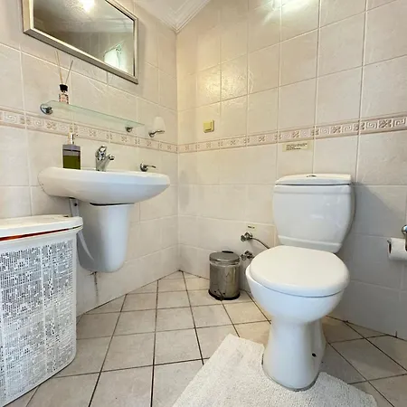 Guest house Aryam Villa 2